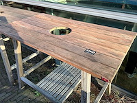 Hutten - hardhouten terrastafel met "boomgat" (2x) - afbeelding 4 van  6