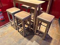 Hutten - houten bartafel met 5 krukken - afbeelding 5 van  6