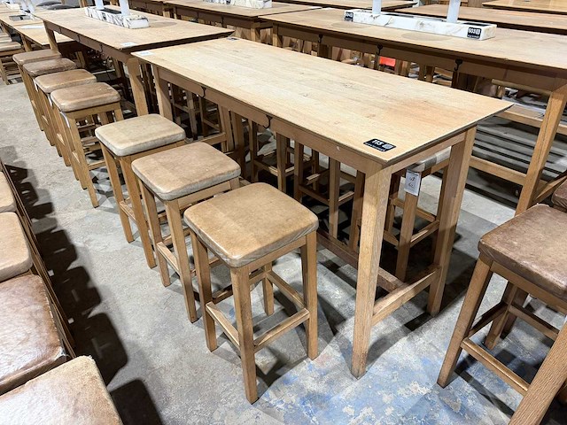 Hutten - houten bartafel met 6 krukken - afbeelding 1 van  5