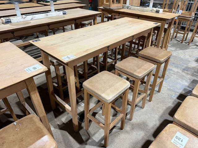 Hutten - houten bartafel met 6 krukken - afbeelding 2 van  5