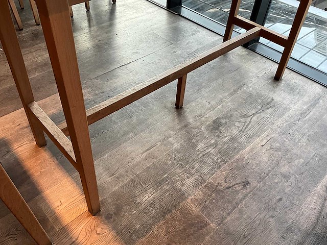 Hutten - houten bartafel - afbeelding 2 van  4