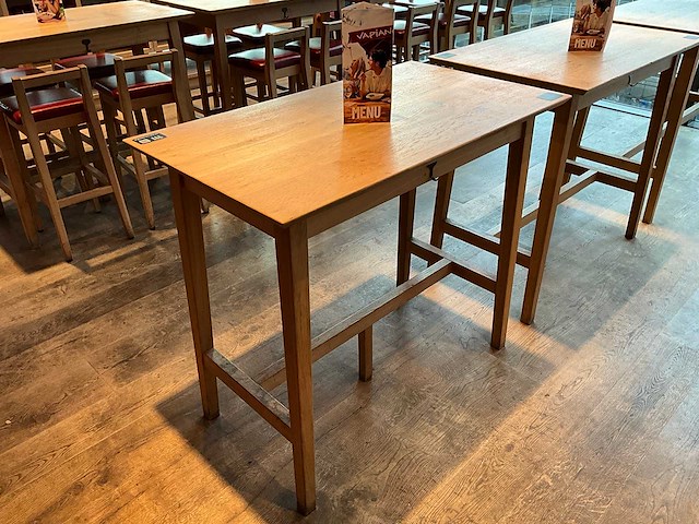 Hutten - houten bartafel - afbeelding 1 van  4