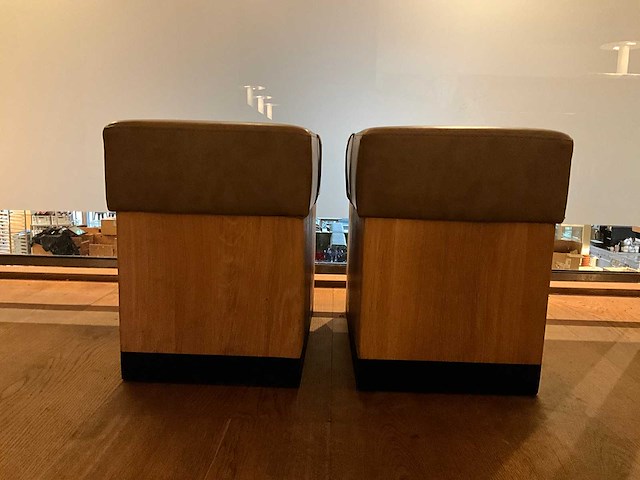 Hutten - houten poef met lederen zitting (2x) - afbeelding 5 van  6