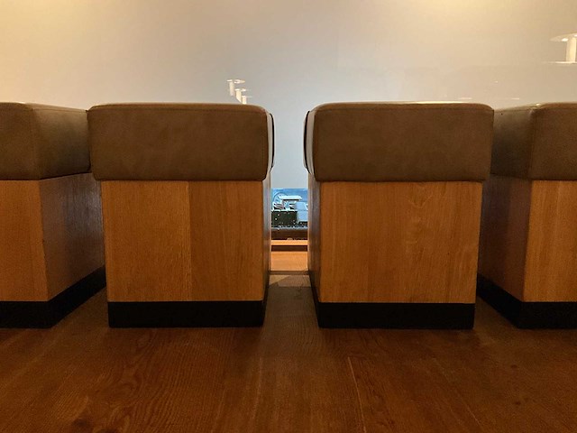 Hutten - houten poef met lederen zitting (4x) - afbeelding 3 van  4