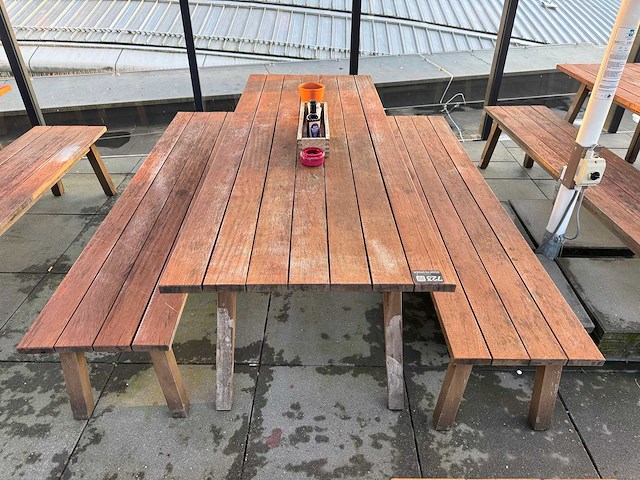 Hutten - houten terrasset tafel met 2 banken - afbeelding 2 van  7