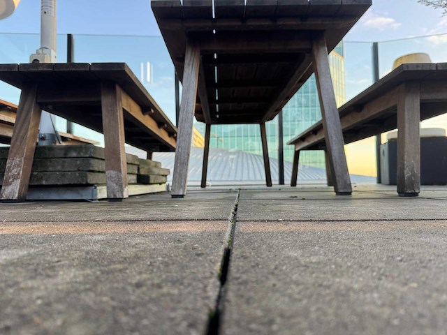 Hutten - houten terrasset tafel met 2 banken - afbeelding 7 van  8