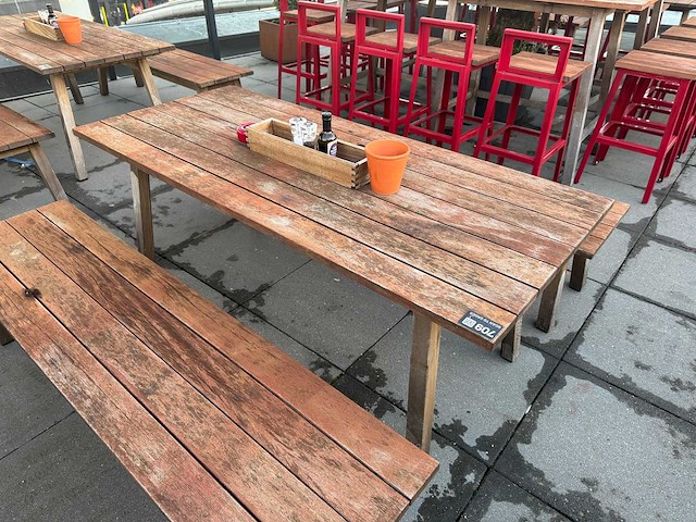 Hutten - houten terrastafel - afbeelding 3 van  5