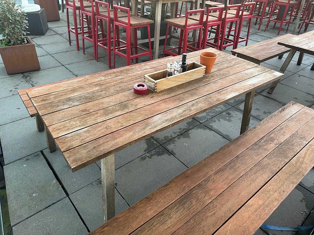 Hutten - houten terrastafel - afbeelding 4 van  5