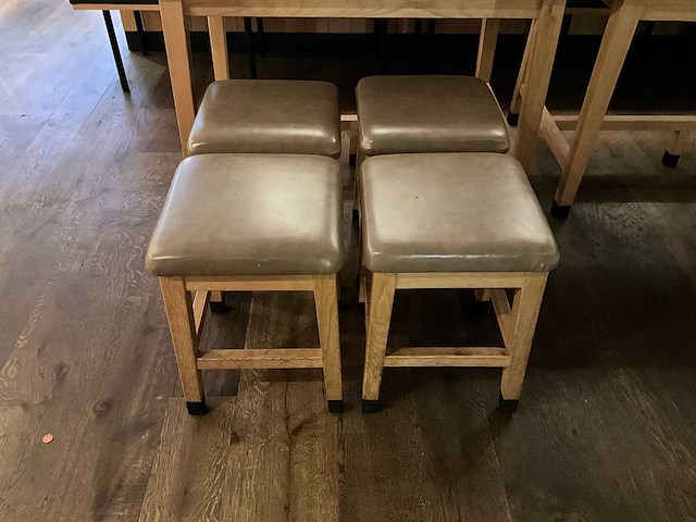 Hutten - kruk (4x) - afbeelding 1 van  3