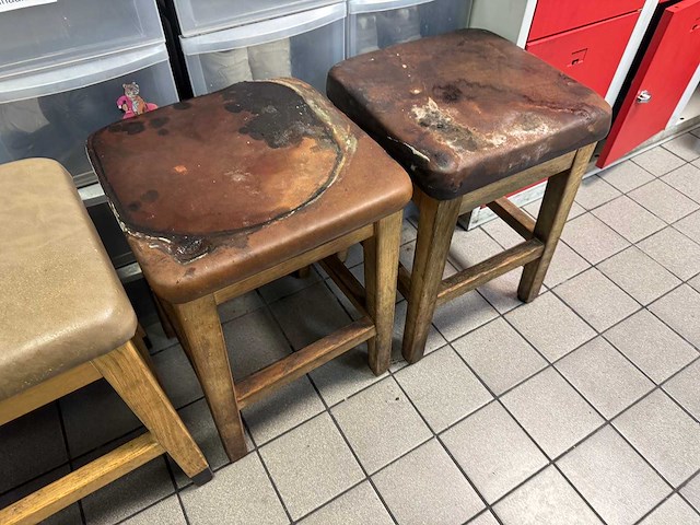 Hutten - kruk (5x) - afbeelding 3 van  4