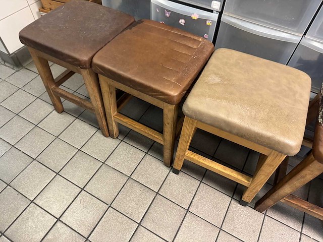 Hutten - kruk (5x) - afbeelding 4 van  4