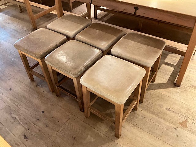 Hutten - kruk (6x) - afbeelding 1 van  3