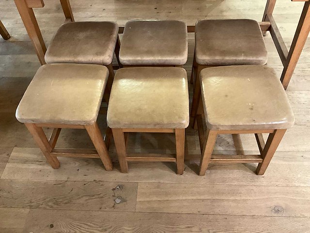 Hutten - kruk (6x) - afbeelding 2 van  3