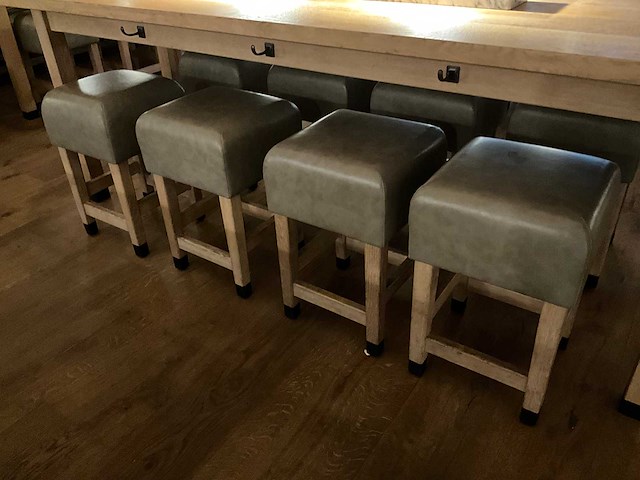 Hutten - kruk met lederen zitting (4x) - afbeelding 1 van  3