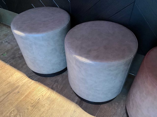 Hutten - lederen poef ø 40 cm (3x) - afbeelding 5 van  6
