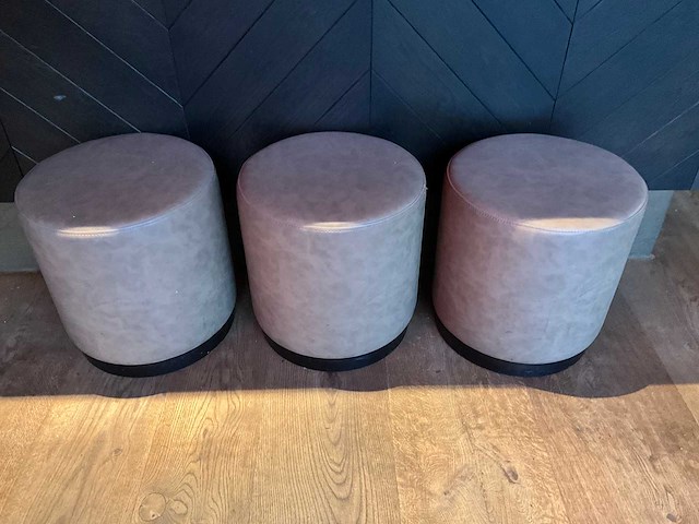 Hutten - lederen poef ø 40 cm (3x) - afbeelding 1 van  6