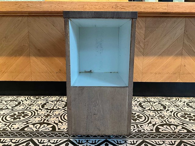 Hutten - mobiel houten servicemeubel - afbeelding 3 van  4