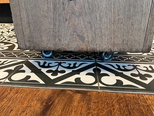 Hutten - mobiel houten servicemeubel - afbeelding 4 van  4