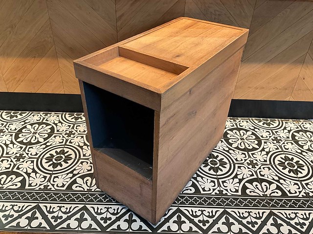 Hutten - mobiel houten servicemeubel - afbeelding 1 van  4