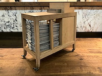 Hutten - mobiel houten servicemeubel - afbeelding 2 van  2