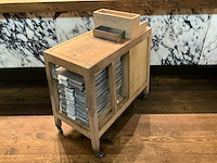 Hutten - mobiel houten servicemeubel - afbeelding 1 van  3