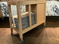 Hutten - mobiel houten servicemeubel - afbeelding 2 van  3