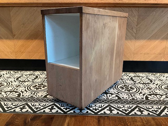 Hutten - mobiel houten servicemeubel - afbeelding 2 van  4