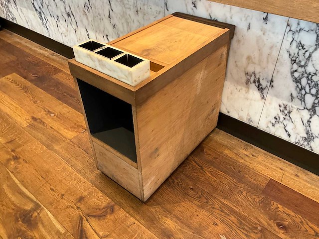 Hutten - mobiel houten servicemeubel - afbeelding 1 van  5