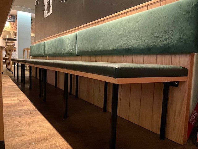 Hutten - restaurantbank - afbeelding 3 van  5