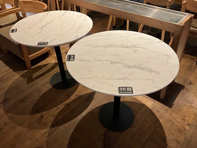 Hutten - restauranttafel ø 80 cm (2x) - afbeelding 1 van  5
