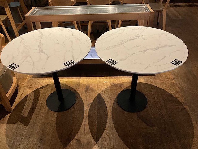 Hutten - restauranttafel ø 80 cm (2x) - afbeelding 3 van  5