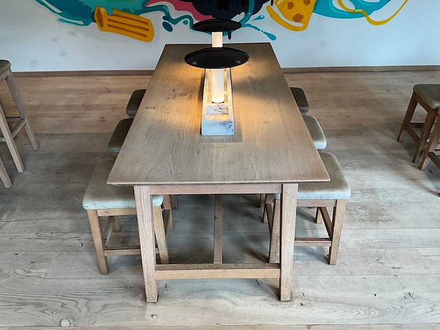 Hutten - restauranttafel met 6 krukken - afbeelding 2 van  6