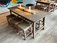 Hutten - restauranttafel met 6 krukken - afbeelding 1 van  5