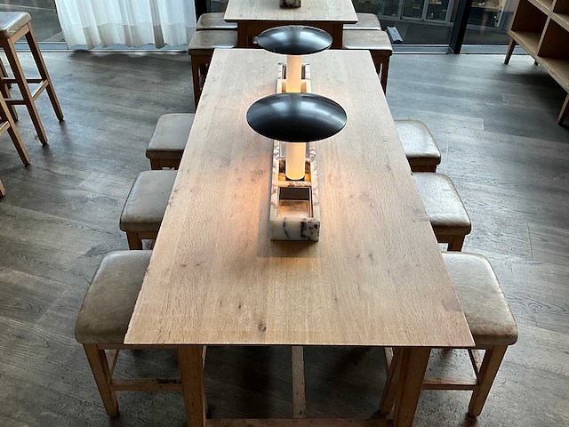 Hutten - restauranttafel met 6 lage krukken - afbeelding 2 van  6