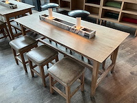 Hutten - restauranttafel met 6 lage krukken - afbeelding 3 van  6