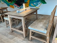 Hutten - restauranttafel met bank en 2 krukken - afbeelding 7 van  7