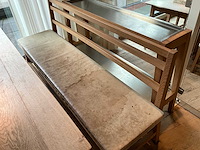 Hutten - restauranttafel met bank en 3 krukken - afbeelding 3 van  8