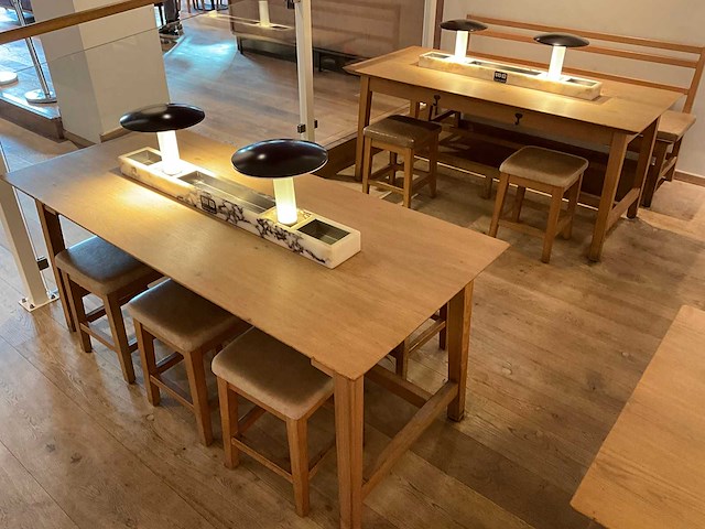 Hutten - restauranttafel met marmeren opbouw en verlichting (2x) - afbeelding 1 van  3