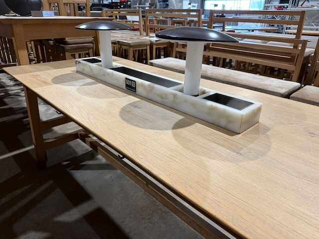 Hutten - restauranttafel met marmeren opbouw en verlichting - afbeelding 3 van  5