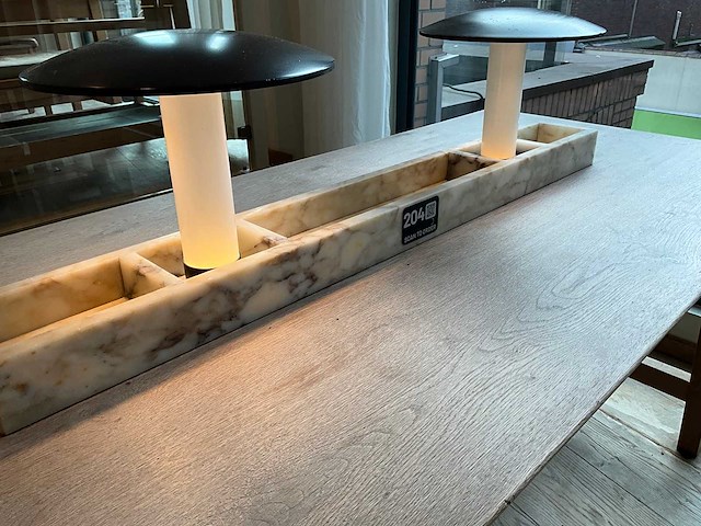 Hutten - restauranttafel met marmeren opbouw & verlichting (2x) - afbeelding 3 van  5