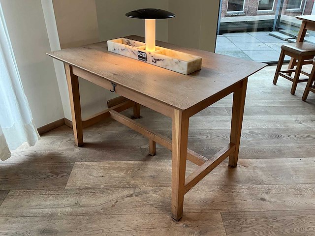 Hutten - restauranttafel met marmeren opbouw & verlichting - afbeelding 1 van  4