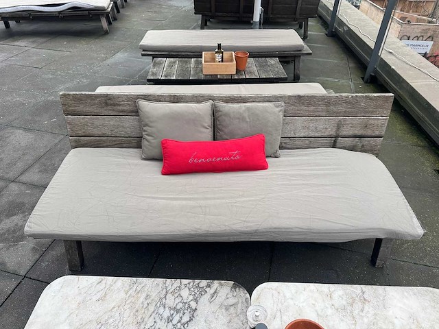 Hutten - terrasbank met kussens - afbeelding 2 van  5