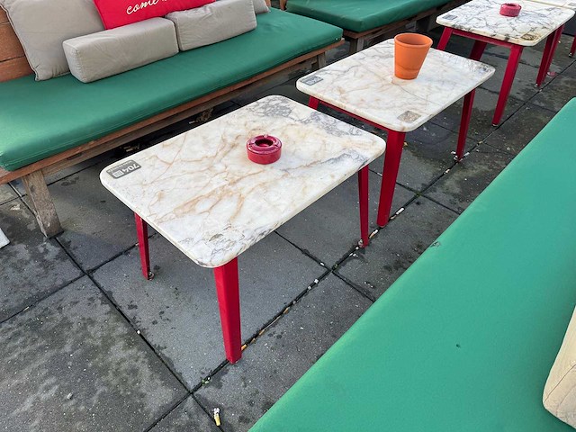 Hutten - terrasset 2 banken met 2 marmeren tafels - afbeelding 5 van  6