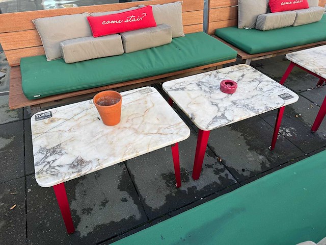 Hutten - terrasset 2 banken met 2 marmeren tafels - afbeelding 4 van  8