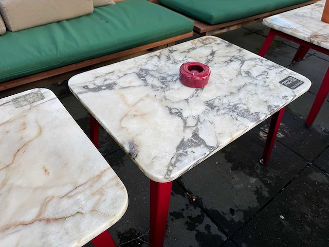 Hutten - terrasset 2 banken met 2 marmeren tafels - afbeelding 8 van  8