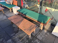Hutten - terrasset bank met 2 tafels - afbeelding 2 van  5