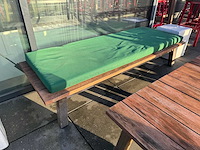 Hutten - terrasset bank met 2 tafels - afbeelding 4 van  7