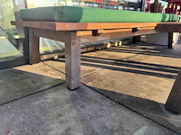Hutten - terrasset bank met 2 tafels - afbeelding 5 van  7