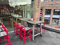 Hutten - terrasset bartafel met 5 krukken - afbeelding 1 van  7