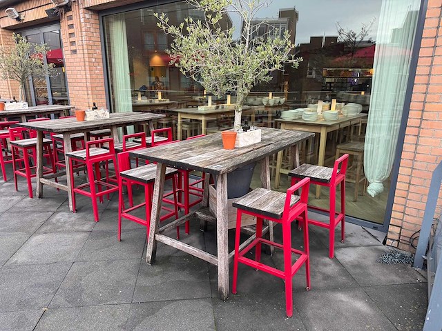 Hutten - terrasset bartafel met 5 krukken - afbeelding 3 van  7